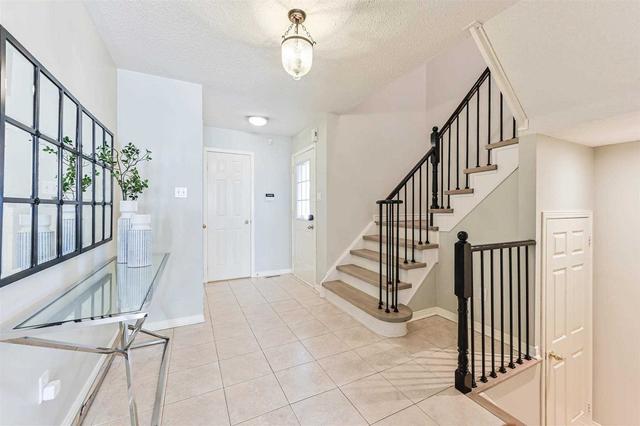 86 Waterton Cres, House attached with 3 bedrooms, 4 bathrooms and 3 parking in Richmond Hill ON | Image 23