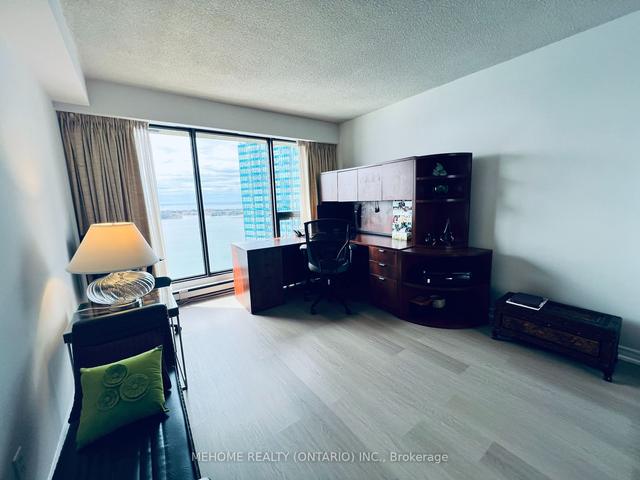 2908 - 65 Harbour Sq, Condo with 2 bedrooms, 2 bathrooms and 1 parking in Toronto ON | Image 8