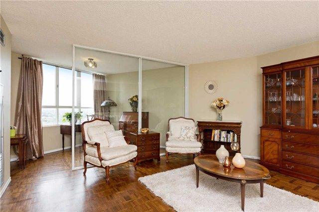1806 - 3700 Kaneff Cres, Condo with 1 bedrooms, 1 bathrooms and null parking in Mississauga ON | Image 8
