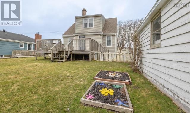 171 Pleasant Street, House detached with 5 bedrooms, 1 bathrooms and null parking in Yarmouth NS | Image 6