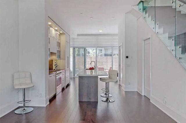 th5 - 101 Erskine Ave, Townhouse with 3 bedrooms, 4 bathrooms and 2 parking in Toronto ON | Image 3