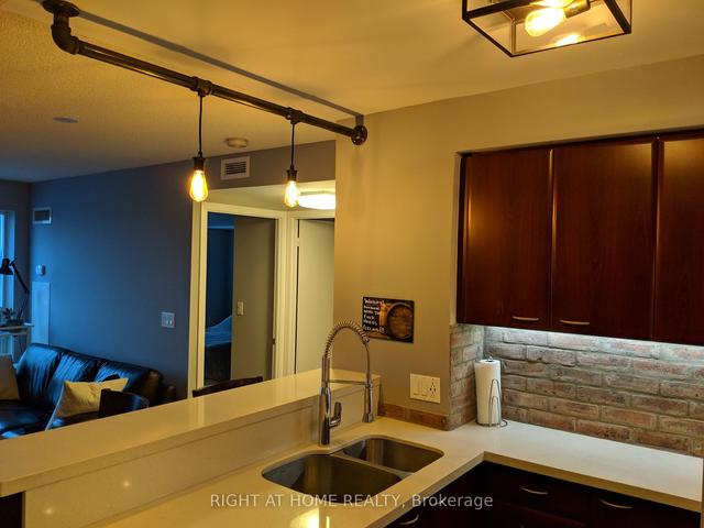 2515 - 38 Lee Centre Dr, Condo with 1 bedrooms, 1 bathrooms and -1 parking in Toronto ON | Image 2