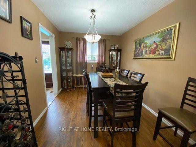 33 Deerfield Cres, House detached with 3 bedrooms, 2 bathrooms and 7 parking in Brampton ON | Image 17