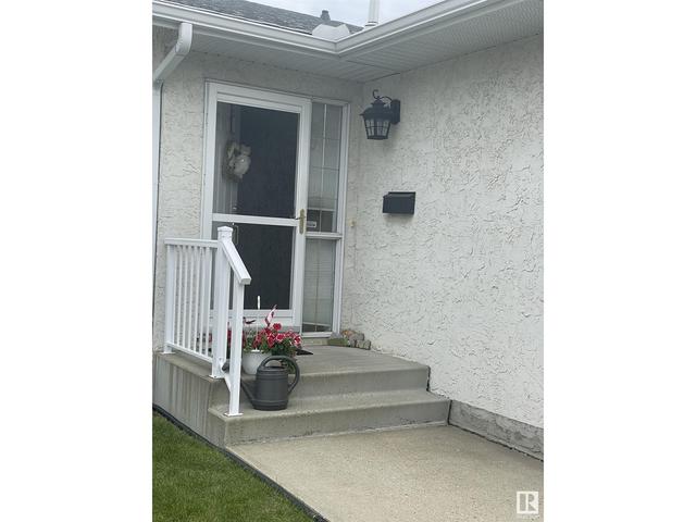 6510 158 Av Nw, House semidetached with 2 bedrooms, 2 bathrooms and null parking in Edmonton AB | Image 3