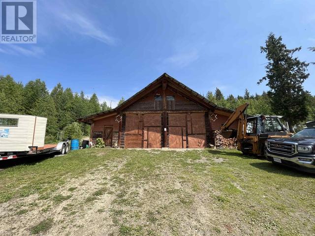 5470 Winkley Creek Road, House detached with 3 bedrooms, 1 bathrooms and null parking in Cariboo F BC | Image 16
