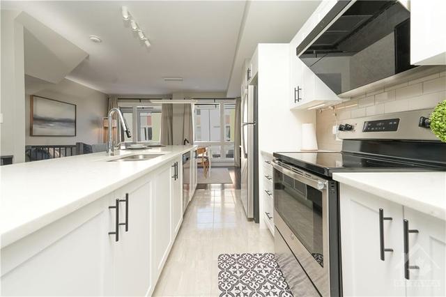 705 Terravita Private, Townhouse with 4 bedrooms, 3 bathrooms and 2 parking in Ottawa ON | Image 10