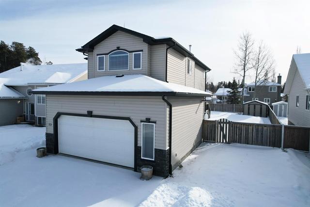 13 Park Circle, House detached with 4 bedrooms, 3 bathrooms and 6 parking in Whitecourt AB | Image 2