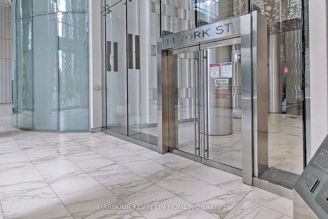 1205 - 14 York St, Condo with 2 bedrooms, 2 bathrooms and 1 parking in Toronto ON | Image 37