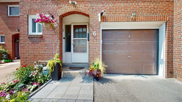 6 - 90 Crockamhill Dr E, Townhouse with 3 bedrooms, 3 bathrooms and 2 parking in Toronto ON | Image 12