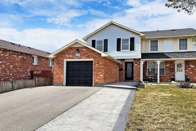 477 Galedowns Crt, House semidetached with 3 bedrooms, 3 bathrooms and 5 parking in Mississauga ON | Image 1