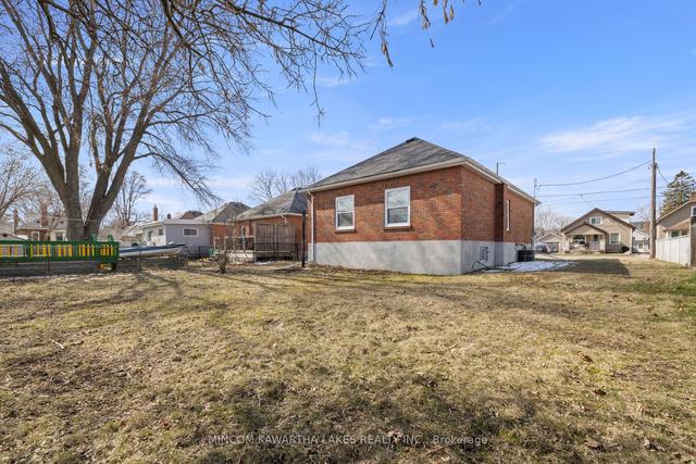 746 Payne St, House detached with 3 bedrooms, 1 bathrooms and 3 parking in Peterborough ON | Image 27