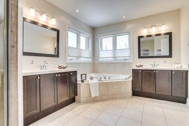 172 Nature Haven Cres, House detached with 4 bedrooms, 6 bathrooms and 6 parking in Pickering ON | Image 11