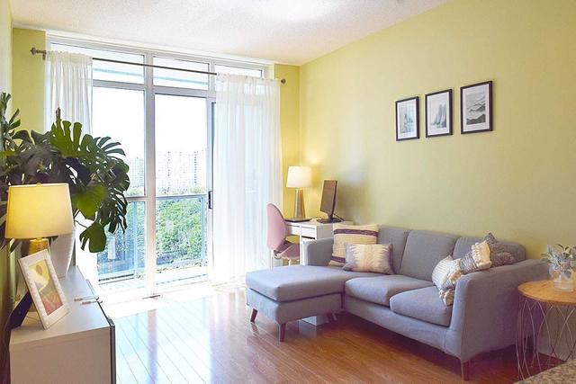 704 - 80 Absolute Ave, Condo with 1 bedrooms, 1 bathrooms and 1 parking in Mississauga ON | Image 2
