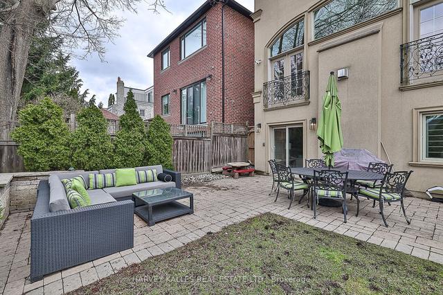 424 Roehampton Ave, House detached with 4 bedrooms, 5 bathrooms and 5 parking in Toronto ON | Image 35