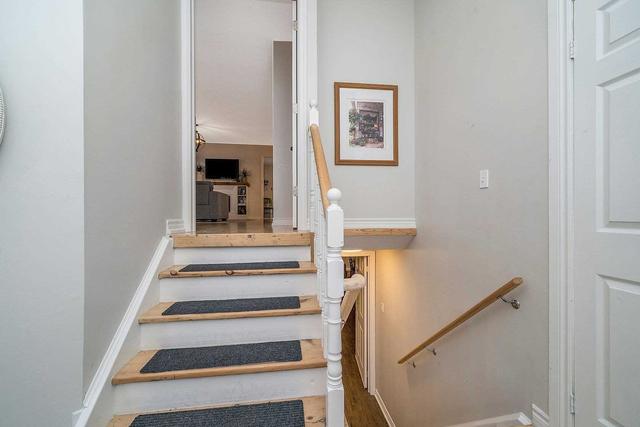 34 Bird St, House detached with 3 bedrooms, 3 bathrooms and 4 parking in Barrie ON | Image 19