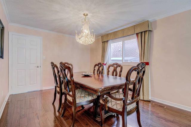 19 Coledale Rd, House detached with 4 bedrooms, 4 bathrooms and 6 parking in Markham ON | Image 36