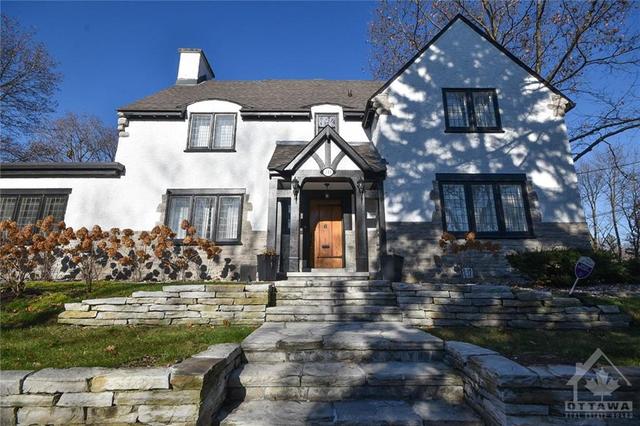 241 Hillcrest Road, House detached with 4 bedrooms, 4 bathrooms and 8 parking in Ottawa ON | Image 2