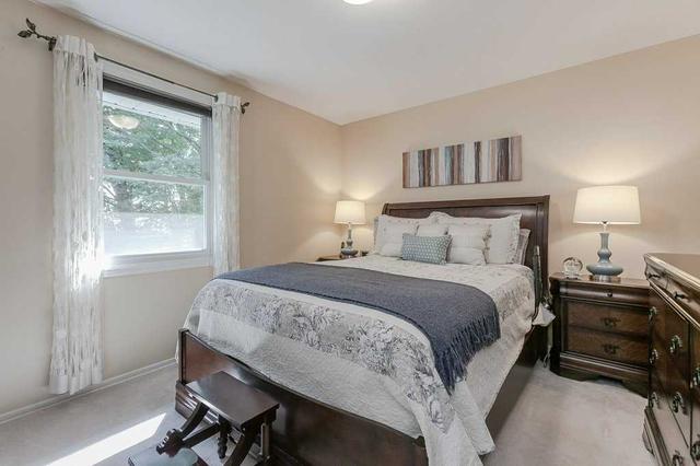1288 Britannia Rd, House detached with 3 bedrooms, 3 bathrooms and 8 parking in Burlington ON | Image 11
