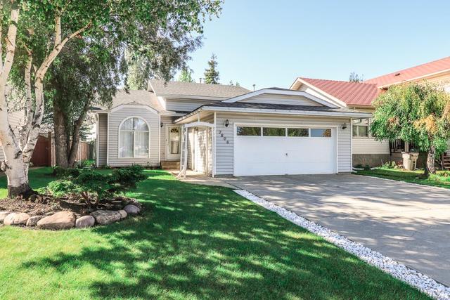 7806 Mission Heights Drive, House detached with 4 bedrooms, 3 bathrooms and 4 parking in Grande Prairie AB | Image 1