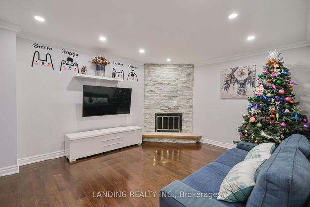 50 Upton Cres, House attached with 3 bedrooms, 4 bathrooms and 6 parking in Markham ON | Image 36