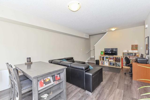 24 - 39 Kay Cres, Townhouse with 2 bedrooms, 2 bathrooms and 2 parking in Guelph ON | Image 3