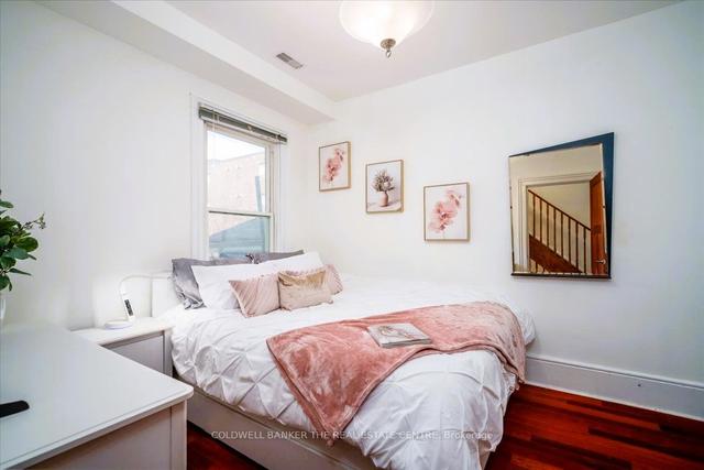 102 Bleecker St, House attached with 5 bedrooms, 3 bathrooms and 0 parking in Toronto ON | Image 11