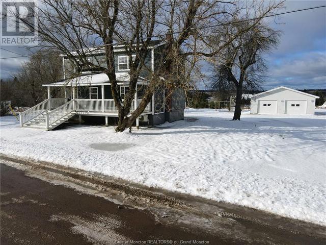 31 Back St, House detached with 3 bedrooms, 2 bathrooms and null parking in Havelock NB | Image 2