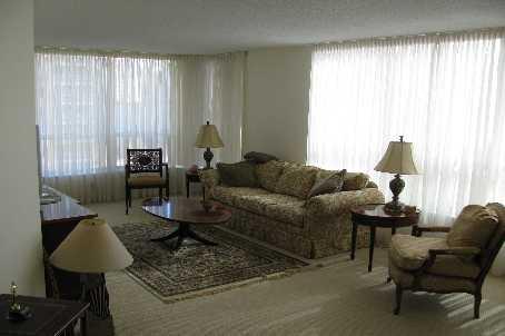 805 - 55 Elm Dr W, Condo with 1 bedrooms, 2 bathrooms and 2 parking in Mississauga ON | Image 2