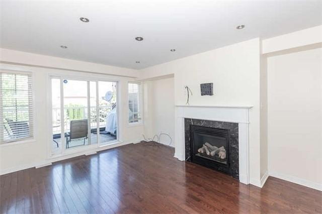 384 Danforth Rd, House attached with 4 bedrooms, 3 bathrooms and 1 parking in Toronto ON | Image 4