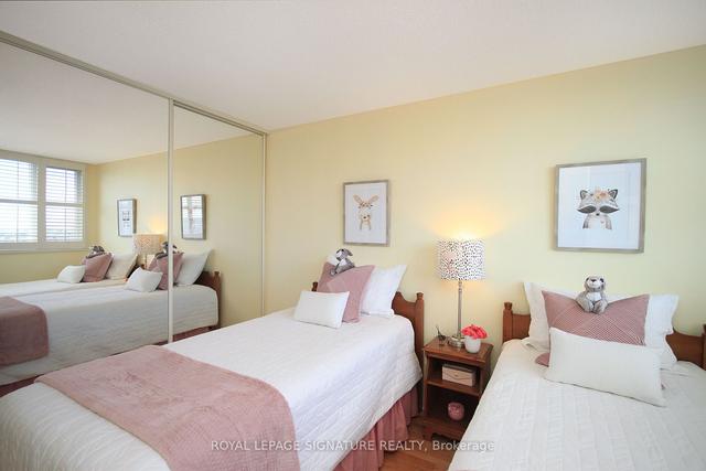 2005 - 75 Wynford Hts Cres, Condo with 3 bedrooms, 2 bathrooms and 2 parking in Toronto ON | Image 25