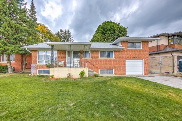 146 Yorkview Dr, House detached with 3 bedrooms, 3 bathrooms and 3 parking in Toronto ON | Image 1