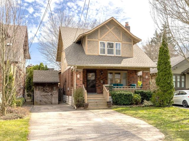 439 Victoria St, House detached with 3 bedrooms, 2 bathrooms and 3 parking in London ON | Image 1