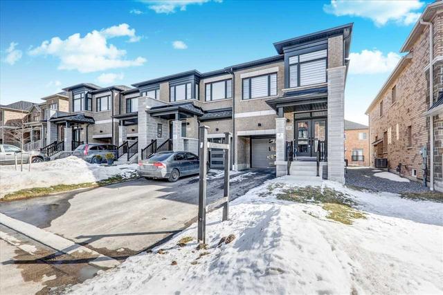 99 Wesmina Ave, House attached with 4 bedrooms, 3 bathrooms and 3 parking in Whitchurch Stouffville ON | Image 12