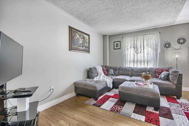 56 Woodhaven Dr, House detached with 3 bedrooms, 3 bathrooms and 4 parking in Brampton ON | Image 7