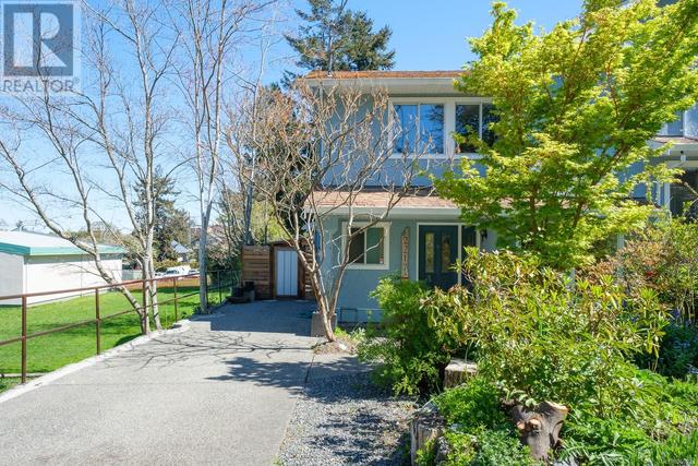 2217 Forbes St, House detached with 3 bedrooms, 3 bathrooms and 2 parking in Victoria BC | Image 30