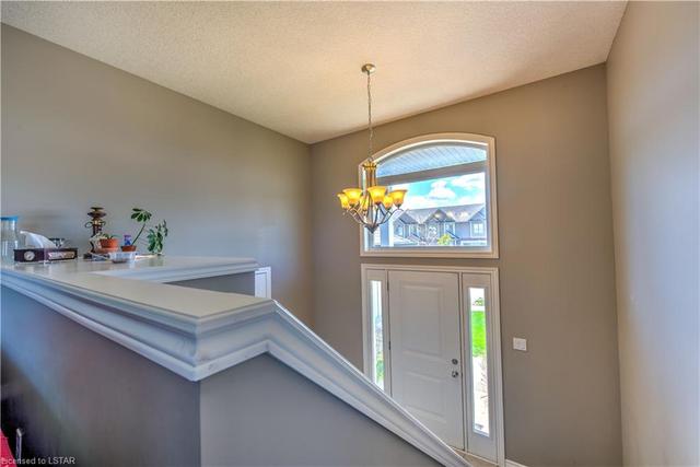 2162 North Routledge Park, House detached with 3 bedrooms, 3 bathrooms and 4 parking in London ON | Image 8