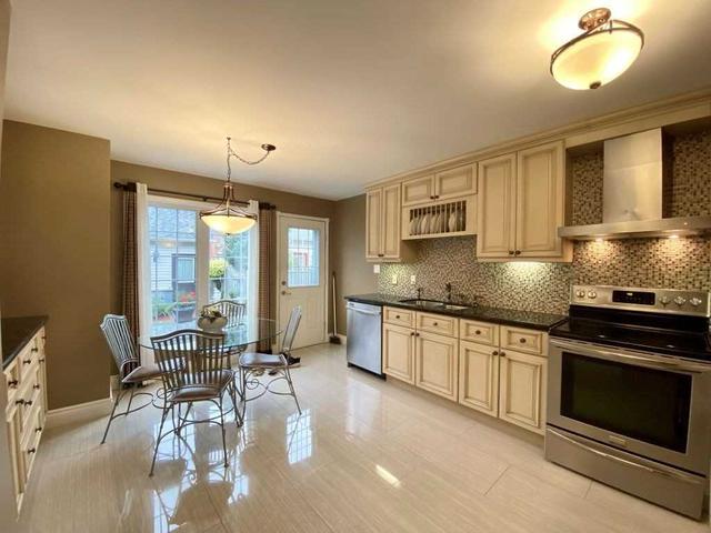 86 The Fairways, House detached with 3 bedrooms, 3 bathrooms and 5 parking in Markham ON | Image 17