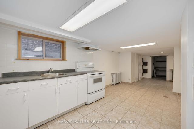 460 Northcliffe Blvd, House detached with 2 bedrooms, 2 bathrooms and 3 parking in Toronto ON | Image 13