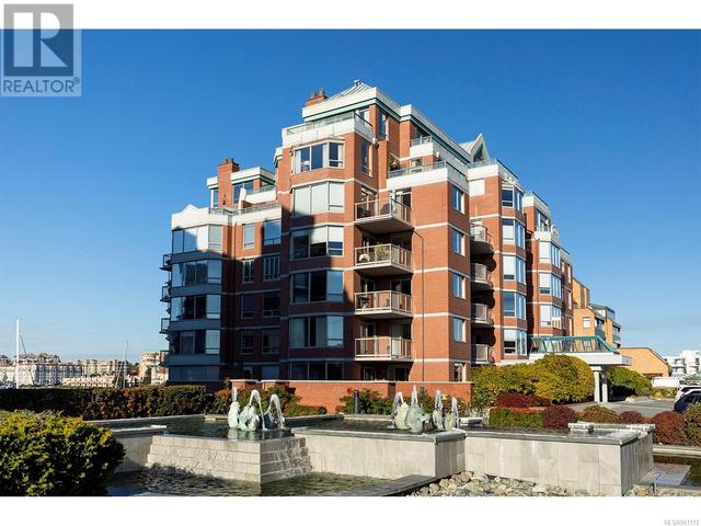 803 - 636 Montreal St, Condo with 2 bedrooms, 2 bathrooms and 2 parking in Victoria BC | Image 2