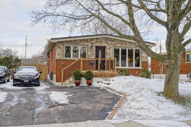 80 Cardinal Dr, House detached with 3 bedrooms, 2 bathrooms and 4 parking in Hamilton ON | Image 2