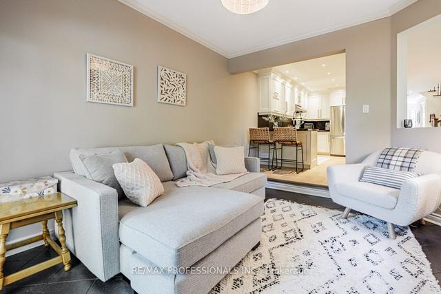 5 Briarly Lane, House attached with 3 bedrooms, 3 bathrooms and 2 parking in Toronto ON | Image 6