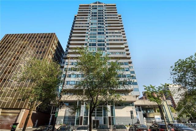 1806 - 160 George Street, Condo with 2 bedrooms, 2 bathrooms and 1 parking in Ottawa ON | Card Image