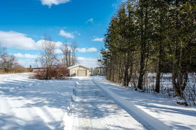240 Charlore Park Dr, House detached with 2 bedrooms, 1 bathrooms and 13 parking in Kawartha Lakes ON | Image 35