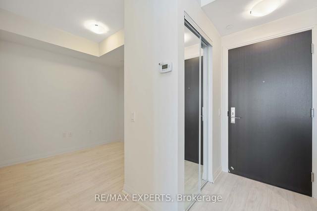 418 - 9000 Jane St, Condo with 1 bedrooms, 2 bathrooms and 1 parking in Vaughan ON | Image 3