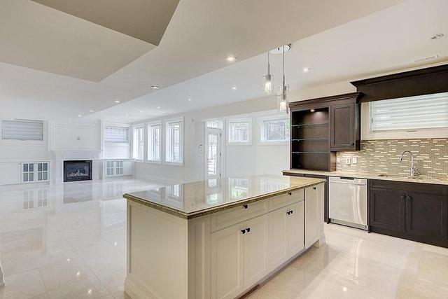 146 Northwood Dr, House detached with 4 bedrooms, 7 bathrooms and 4 parking in Toronto ON | Image 17