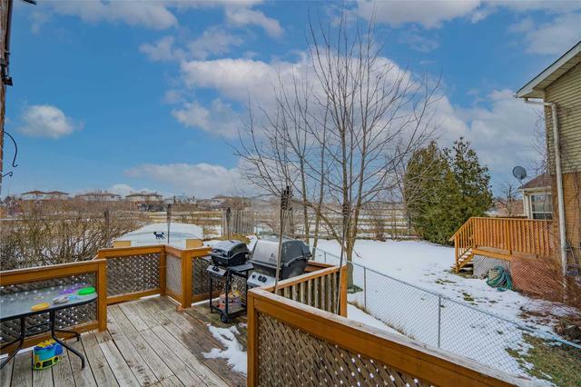 27 Newlyn Cres, House semidetached with 3 bedrooms, 2 bathrooms and 3 parking in Brampton ON | Image 30