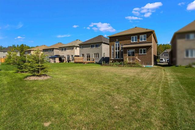 26 Pearl St, House detached with 4 bedrooms, 4 bathrooms and 4 parking in Wasaga Beach ON | Image 32