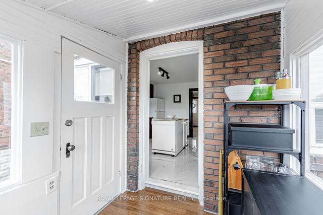 26 Chamberlain Ave, House detached with 3 bedrooms, 2 bathrooms and 3 parking in Toronto ON | Image 5