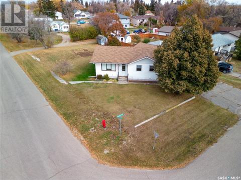 701 4th Avenue, Raymore, SK, S0A3J0 | Card Image