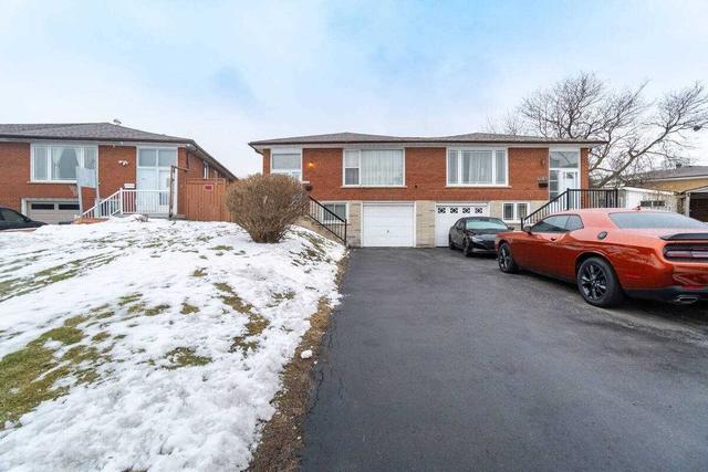 7054 Darcel Ave, House semidetached with 3 bedrooms, 2 bathrooms and 4 parking in Mississauga ON | Image 1